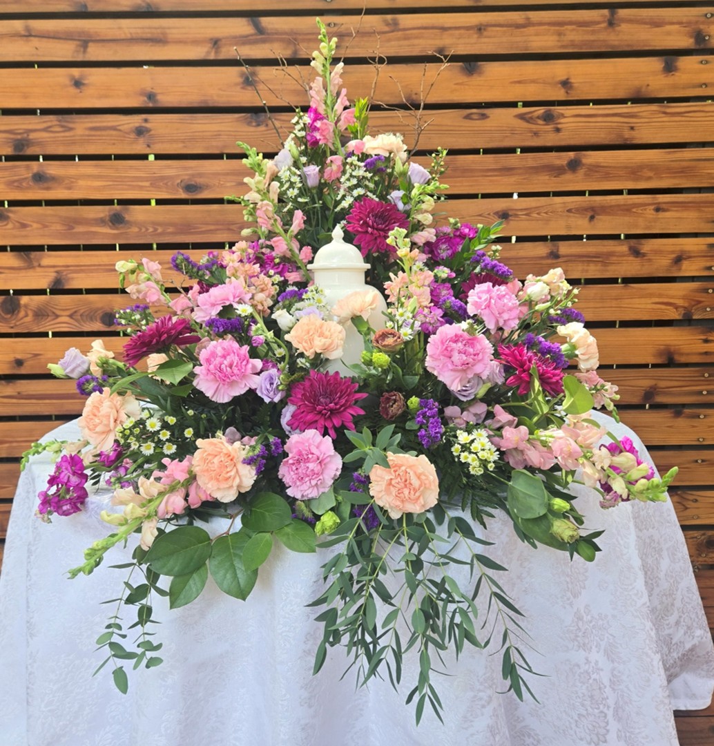 Floral tribute Picture 37