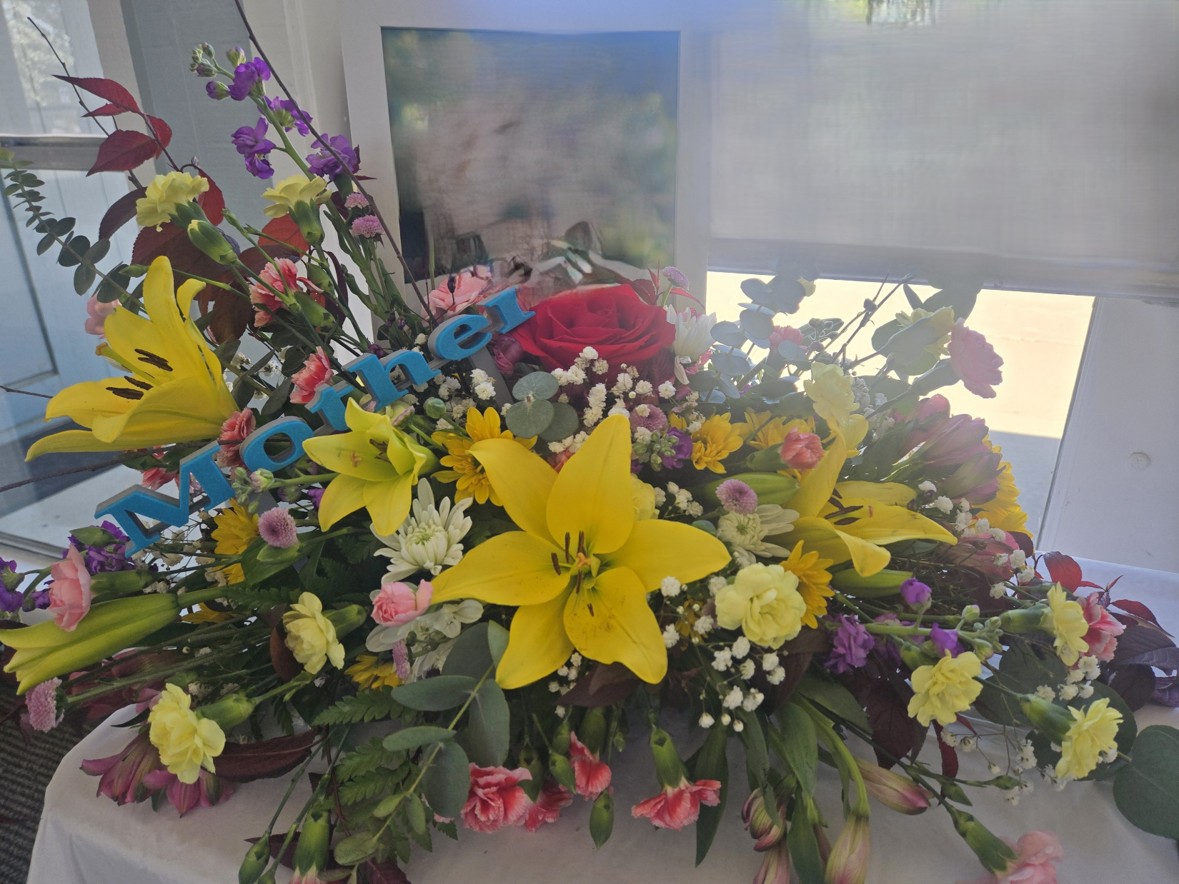 Floral tribute Picture 45