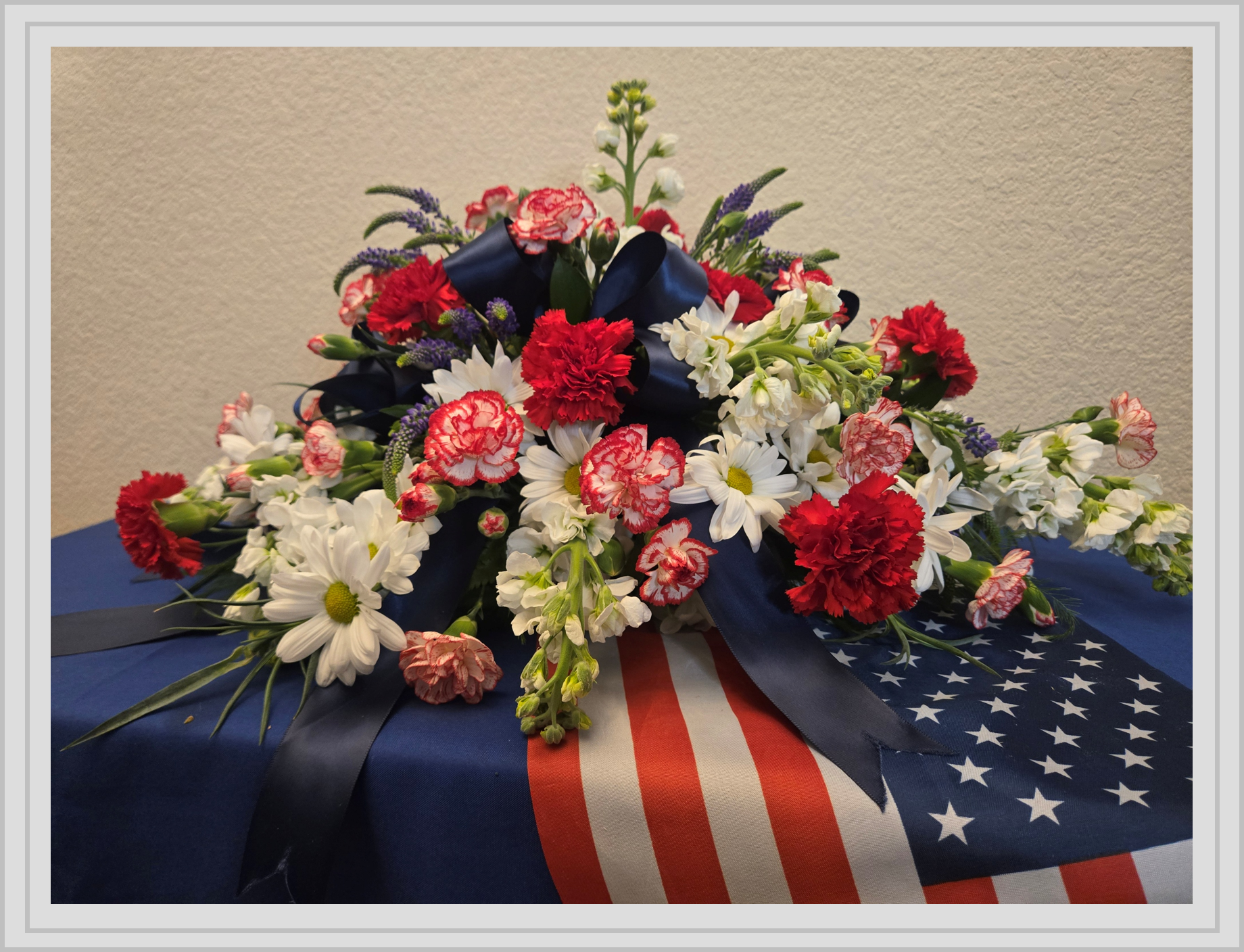 Military tribute arrangement 3